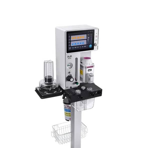 Image en perspective du poste d’anesthésie R660 Mobile, équipé d’un écran tactile, de modules de surveillance et de roulettes pour un déplacement facile.