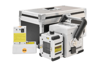 Appareil de radiologie vétérinaire Gierth 90/20 Batterie avec mallette de transport, batterie lithium-ion, collimateur gradué et double pointeur laser.